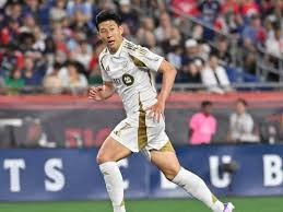 西甲赛季高潮 巴萨在亚马尔首发下全胜